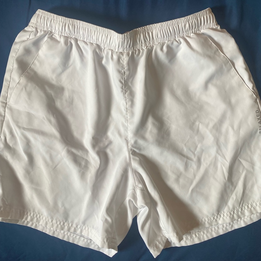 RELAXED / SHORTS / SIZE S / COLOR- WHITE